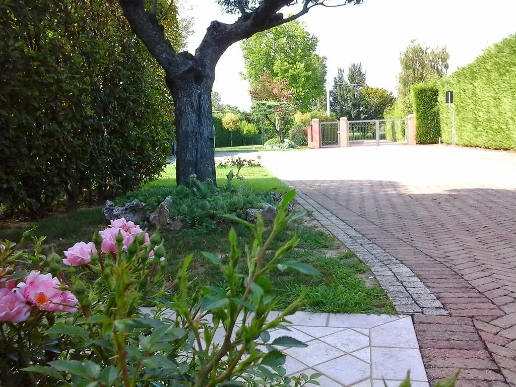 ***  Bed and Breakfast La Casa Di Linda Mirano Italia