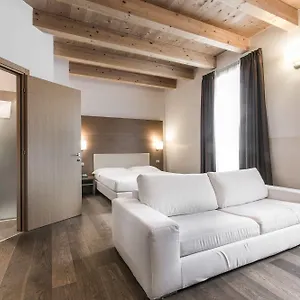 Hotel Operà, Dossobuono